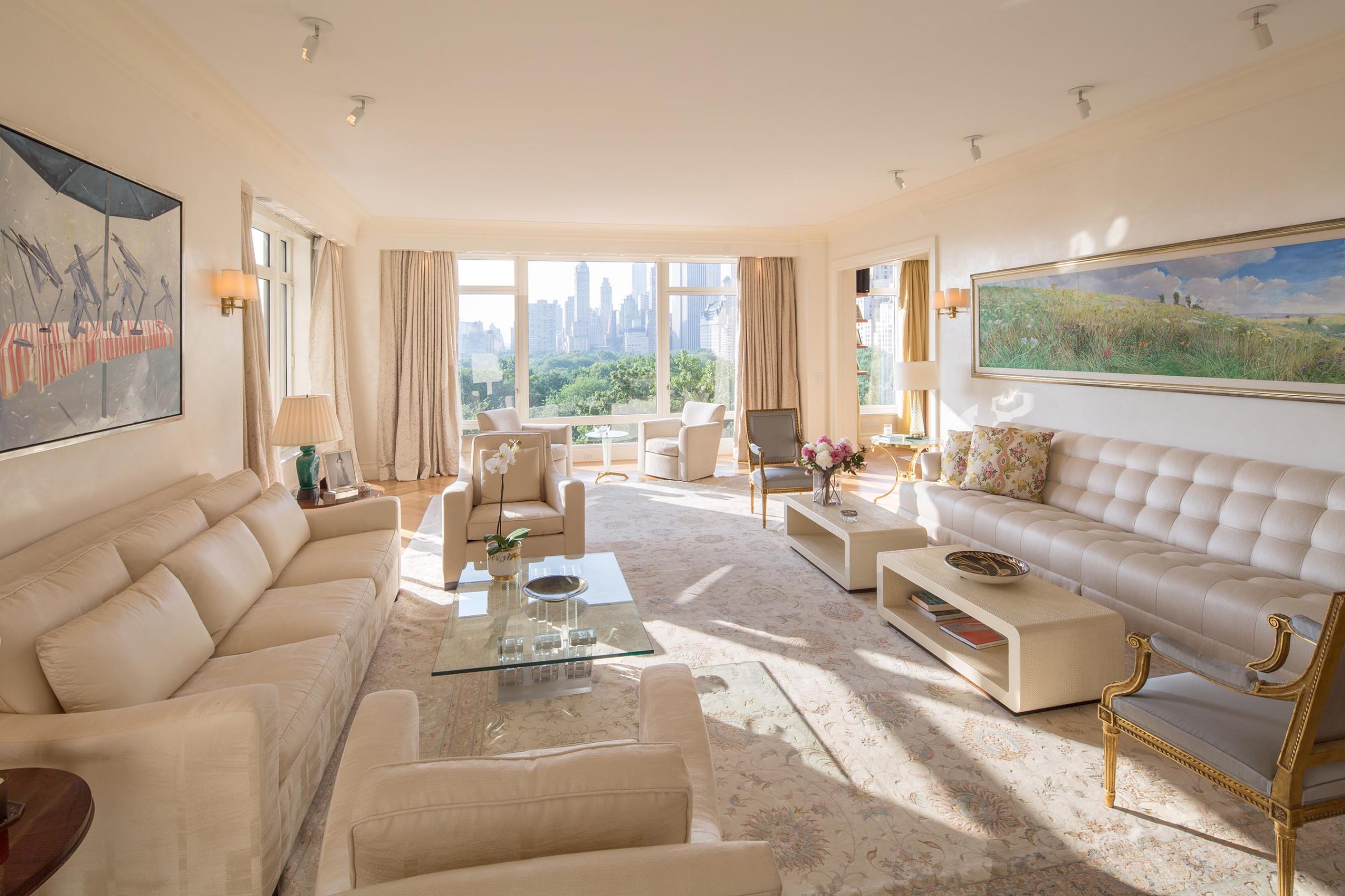 5 Central Park West, Living Room Design by Interior designer Kevin Gray, Kevin Gray Design, Photo by Robin Hill