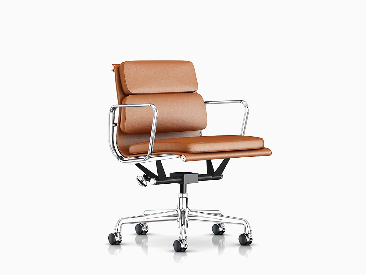 Eames Soft Pad Management Chair